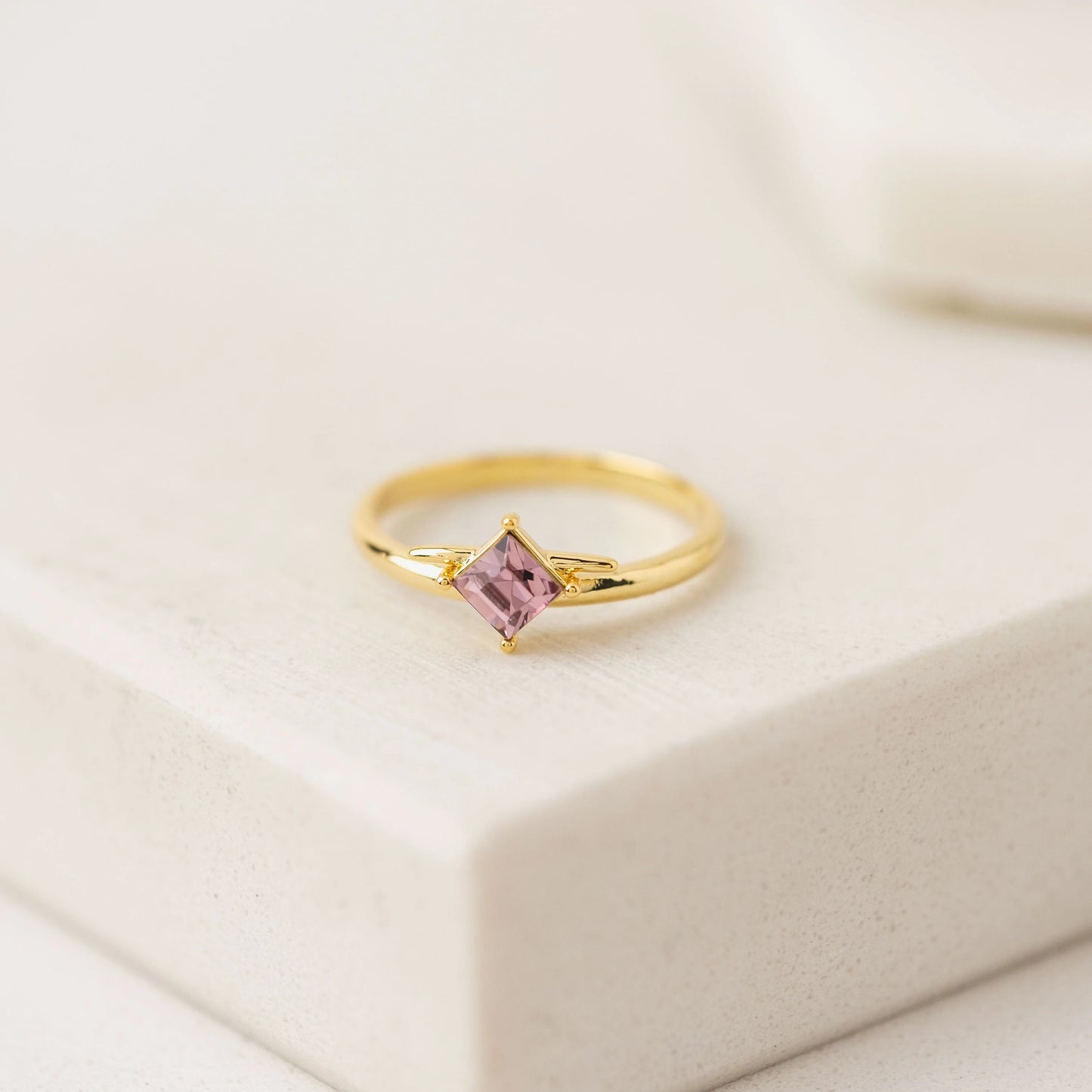 Asta Ring Light Amethyst