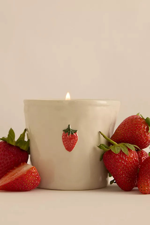 Bistro Imperfect White Ceramic Candle Strawberry 8 oz