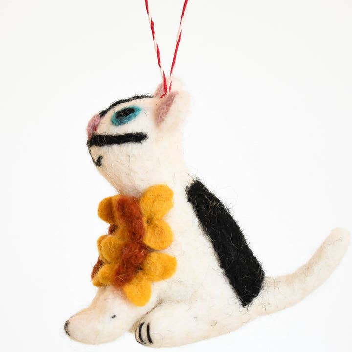 F94 - Salvador Catli Art Cat Felt Decoration