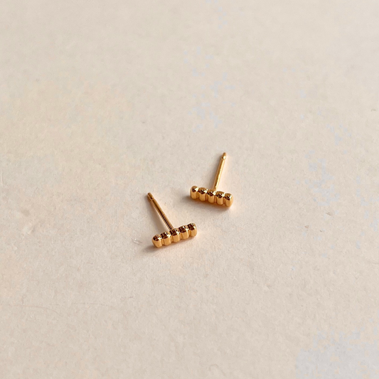Ridged Bar Stud Earrings