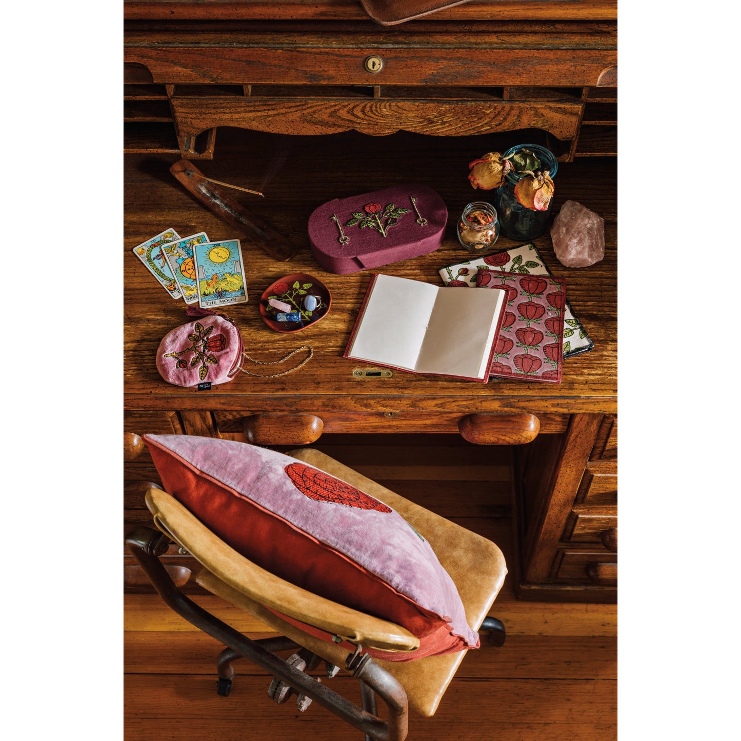 Rose Briar Stoneware Trinket Tray