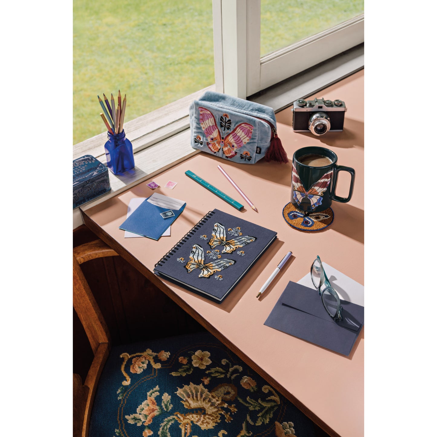 Embroidered Pouch Aurora